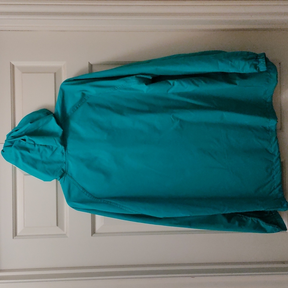 Maui Dive Club pull over hooded windbreaker - Picture 2 of 7